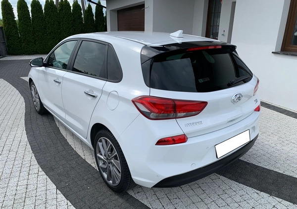 Hyundai I30 cena 46900 przebieg: 74800, rok produkcji 2018 z Września małe 137